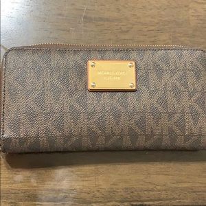 Michael Kors ZIP wallet